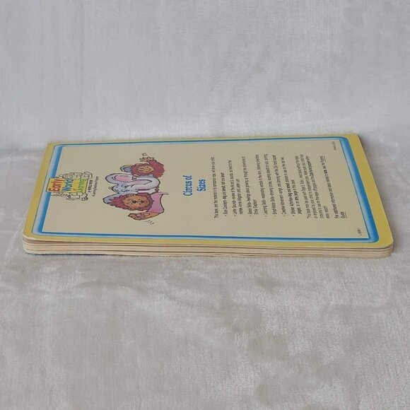 Vintage 1987 Circus of Sizes Board Book By World Books - Picture 7 of 8